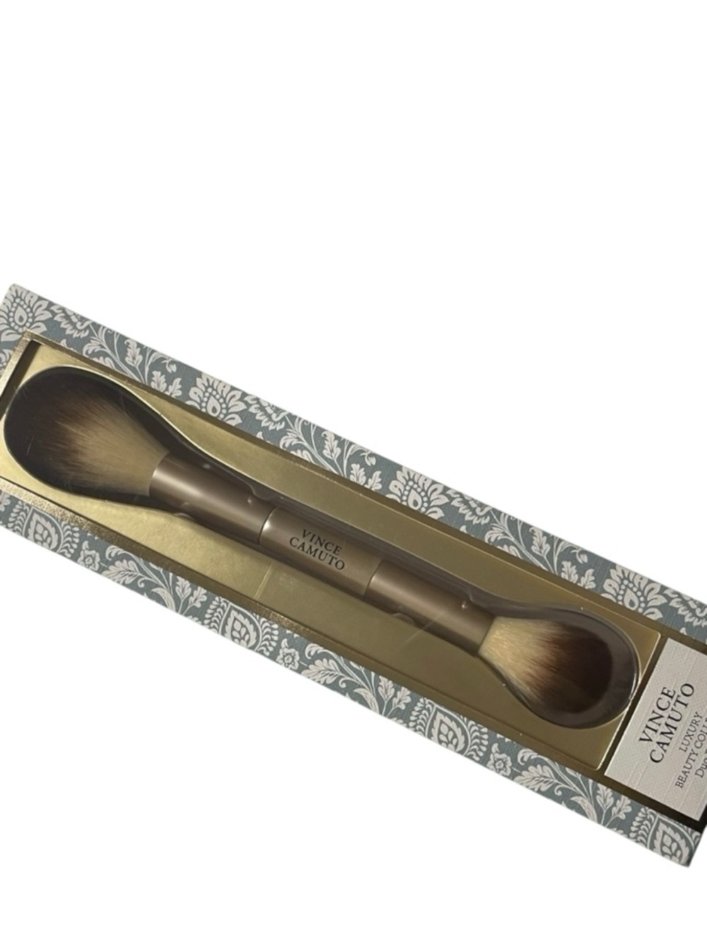 Vince Camuto Luxury Duo Face Brush. New in Box.